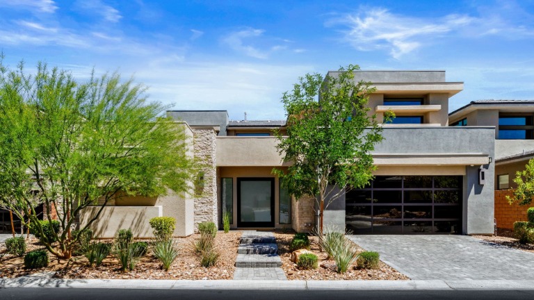 Modern home in The Ridges